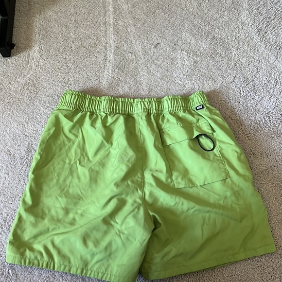 Green Nike woven shorts - Picture 2 of 2